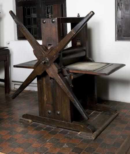image: Copperplate printing press from 1714.jpg